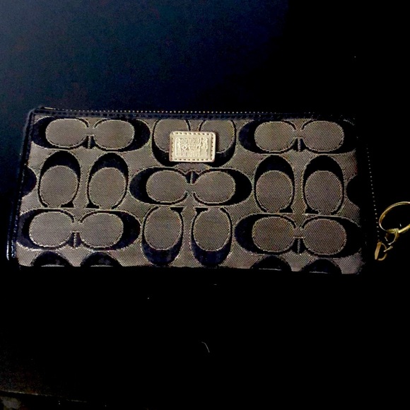 Coach Wallet - Picture 1 of 3